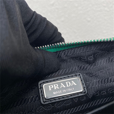 Prada Triangle leather shoulder bag Green Color 2VH155