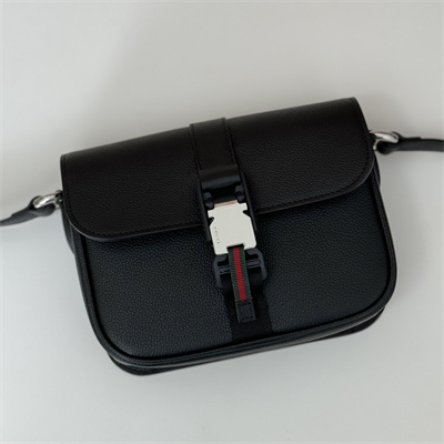 Gu.cci Super mini shoulder bag Black soft grainy leather 800313