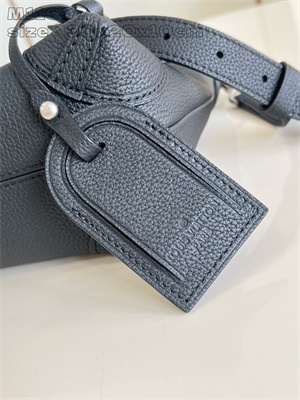 L.V Steamer Crossbody Bag Colorado calfskin Black M11607