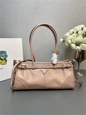 Prada Medium leather handbag 1BA426