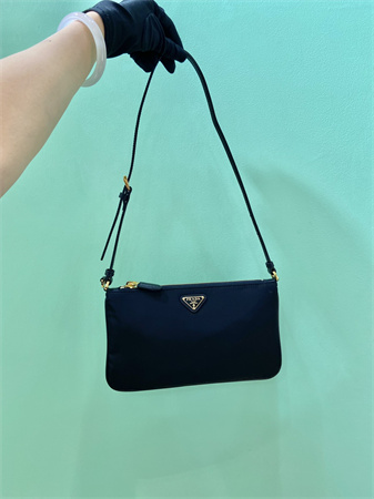 Prada Re-Nylon pouch Black 1NE545