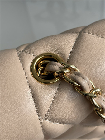 Chanel Vintage Flap Bag Lambskin Gold Tone Metal Beige A2221