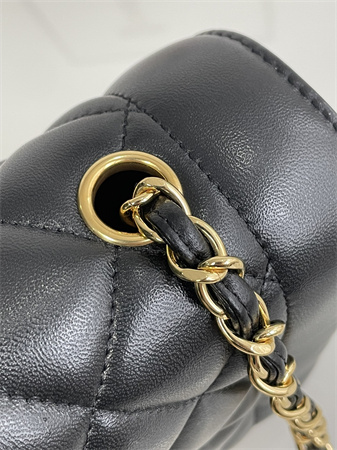 Chanel Vintage Flap Bag Lambskin Gold Tone Metal Black A2221