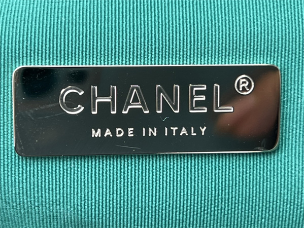 Chanel 19 Bag Tweed Gold Tone Green AS1160