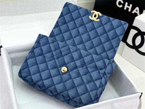 Large Chanel 19 Bag Denim Fabric Gold Tone AS1161