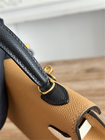 Hermes Kelly Mini II Bag Epsom Leather Biscuit/Craie/Black HS