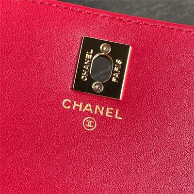 Chanel Clutch with Chain Lambskin, Strass & Gold-Tone Metal Red  AP4300