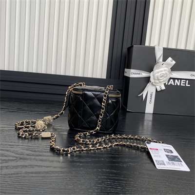 Chanel Small Vanity with Chain Lambskin, Strass & Gold-Tone Metal Black AP4302