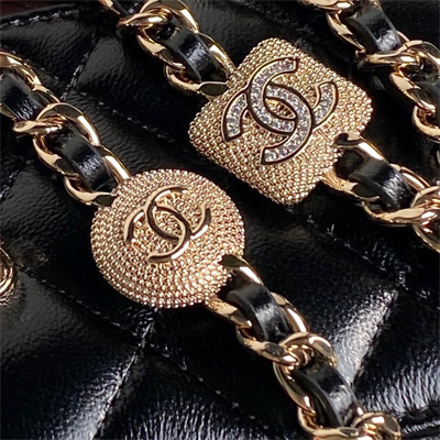 Chanel Small Vanity with Chain Lambskin, Strass & Gold-Tone Metal Black AP4302