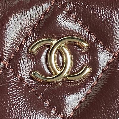 Chanel Vanity Case Shiny Crumpled Lambskin & Gold-Tone Metal Burgundy AS5222