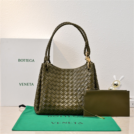 BV Large Parachute Shoulder Bag In Lambskin Olive