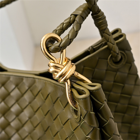 BV Large Parachute Shoulder Bag In Lambskin Olive