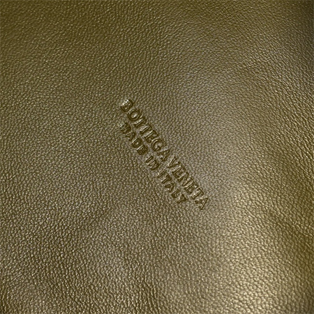 BV Large Parachute Shoulder Bag In Lambskin Olive