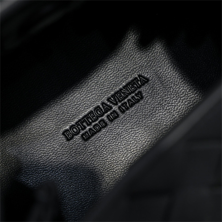 BV Small Parachute Shoulder Bag In Lambskin Black