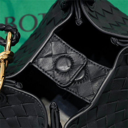 BV Small Parachute Shoulder Bag In Lambskin Black