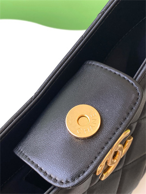 Cha.nel Hobo Handbag Lambskin & Gold-Tone Metal Black AS5177