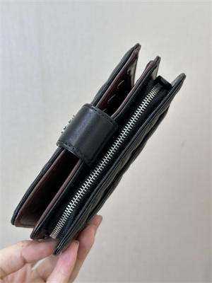 Chanel Snap Wallet Lambskin Silver Tone Metal Black A48667