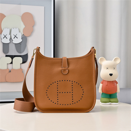 Evelyne III PM Bag In Gold(options)