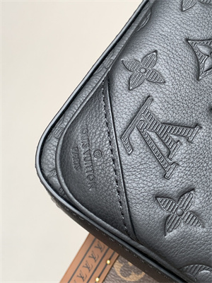 L.V Trio Messenger Bag Monogram Shadow Leather Black M46602