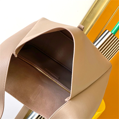 Y.S.L LE 5 A 7 Supple Large HOBO BAG In Beige Leather