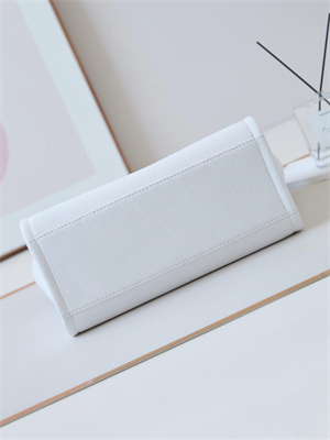 Cha.nel Deauville Small Shopping Bag Mixed Fibers Gold Tone Metal White/Black AS3257