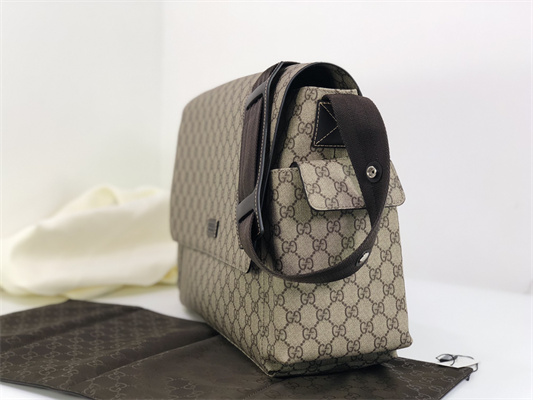 Gu.cci GG Supreme Medium Baby Changing Bag 211131