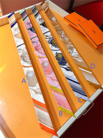 Hermes Twilly 100% Silk 37844