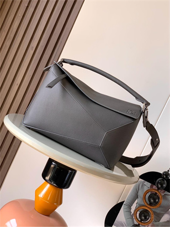 Loewe Puzzle Bag In Soft Grained Calfskin