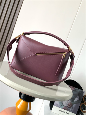 Loewe Puzzle Bag In Classic Calfskin