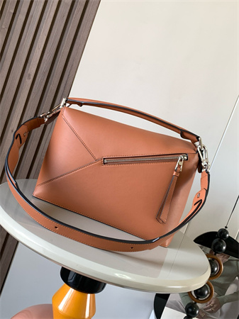 Loewe Puzzle Bag In Classic Calfskin