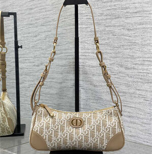 CD 30 Montaigne Wanderlust Mini Bag Dior Oblique Chambray with Raffia Effect and Smooth Calfskin Nature