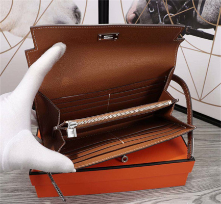 Her.mes Kelly Classic Wallet Calfskin Gold Color Silver tone Metal