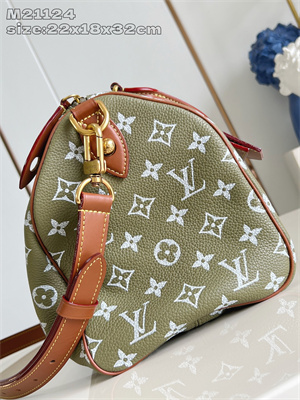 L.V Speedy P9 Bandoulière 30 Monogram Soft Calfskin Green