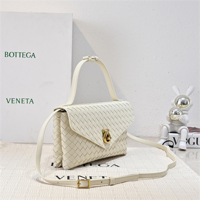 BV Knot Lock Bag In Lambskin Sea Salt