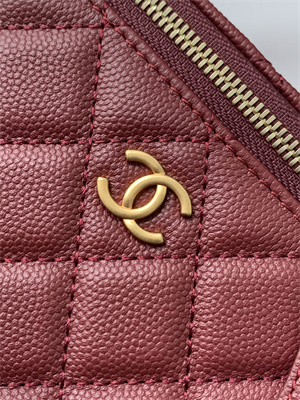 Chanel Vanity with chain Grained Calfskin& Gold-Tone Metal Burgundy AP4799