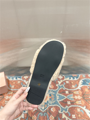 Miumiu Slipper Women 39002