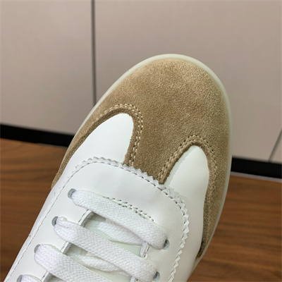 Prada Sneakers Women 39022