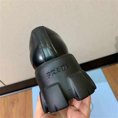 Prada Loafer Women/Men 39023