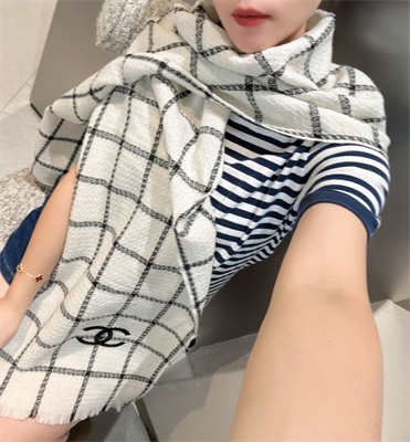 Chanel Wool Scarf 38930