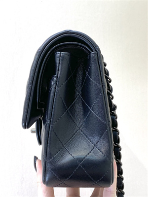 Chanel Medium Classic Flap Bag Lambskin Gun Metal Black 01112 TOP