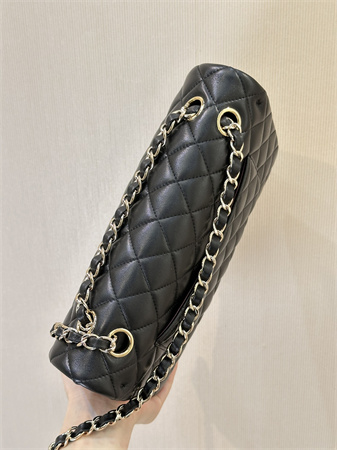 Chanel Medium Classic Flap Bag Lambskin Gold Tone Metal Black 01112 TOP