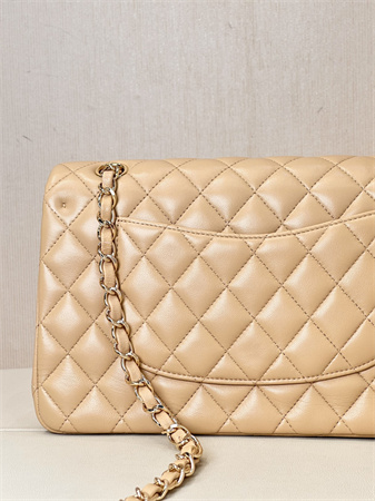 Chanel Medium Classic Flap Bag Lambskin Gold Tone Metal Beige 01112 TOP