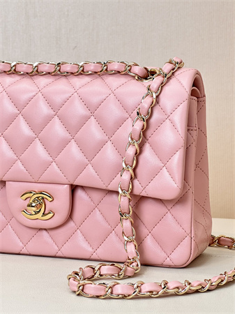 Chanel Medium Classic Flap Bag Lambskin Gold Tone Metal Sakura Pink 01112 TOP