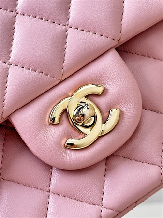 Chanel Medium Classic Flap Bag Lambskin Gold Tone Metal Sakura Pink 01112 TOP