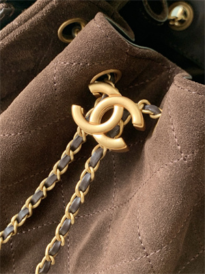 Chanel 25 Small Handbag Suede Gold Tone Metal Coffee AS5293