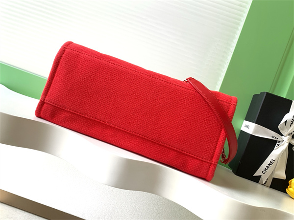 Chanel Deauville Small Shopping Bag Mixed Fibers Gold Tone Metal Red AS3257